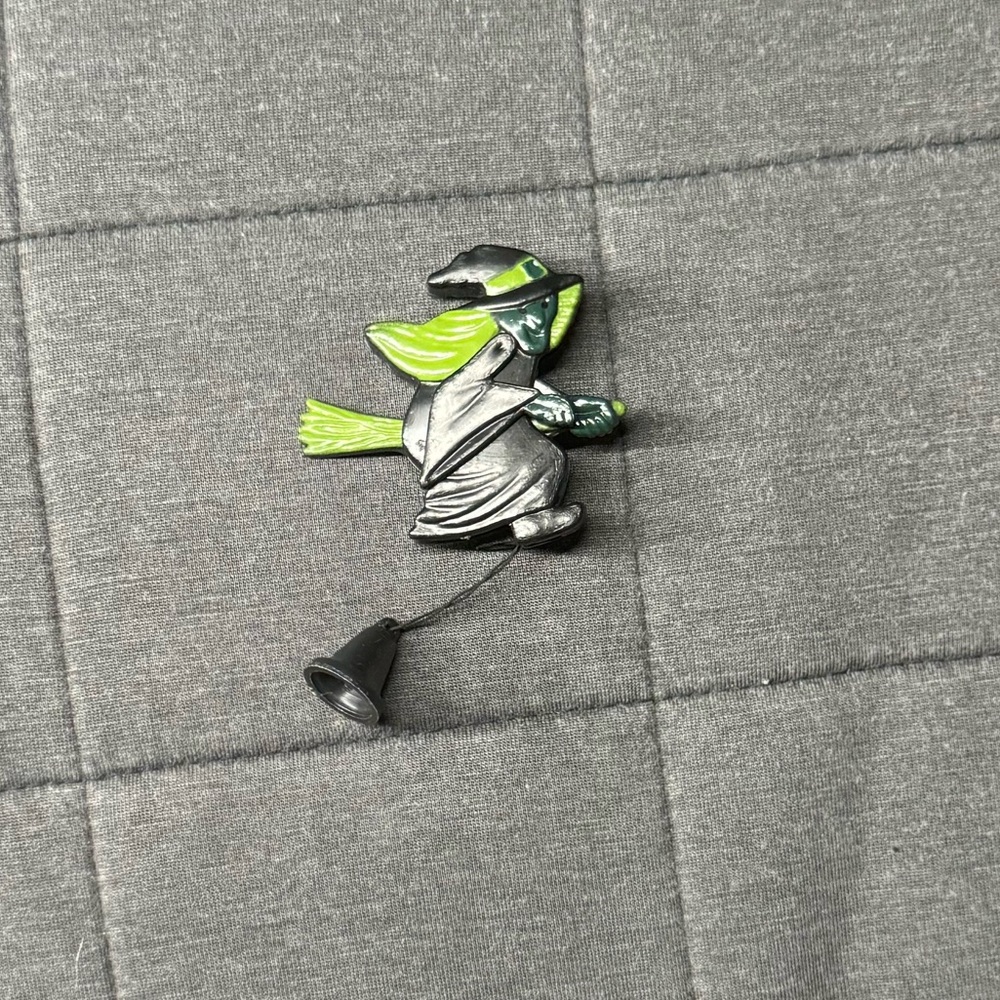 Halloween Witch Brooch!